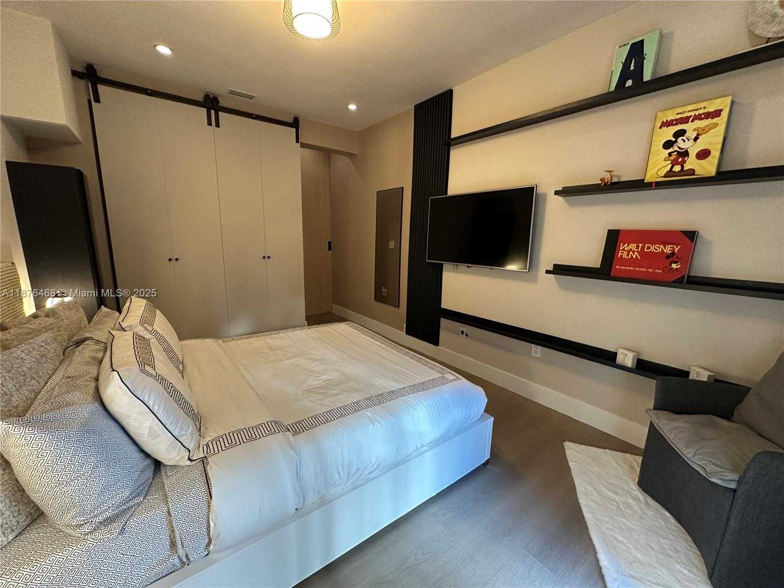 Small Image of 7700 COQUINA DR, North Bay Village Number 17