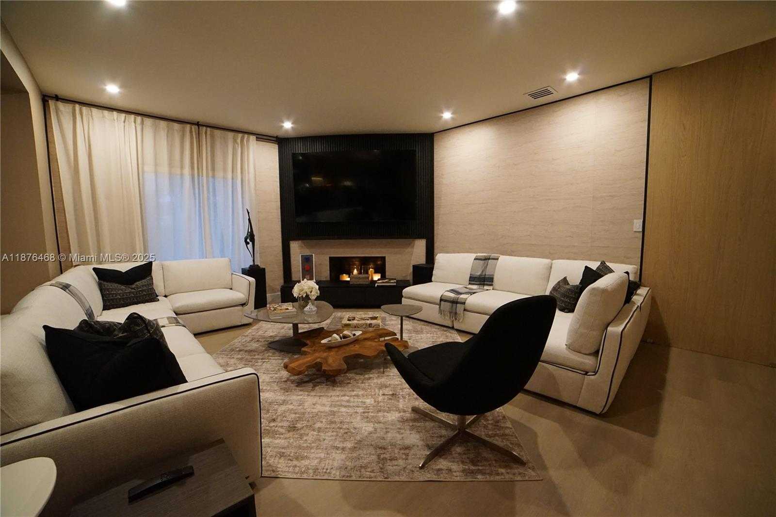 Small Image of 7700 COQUINA DR, North Bay Village Number 5