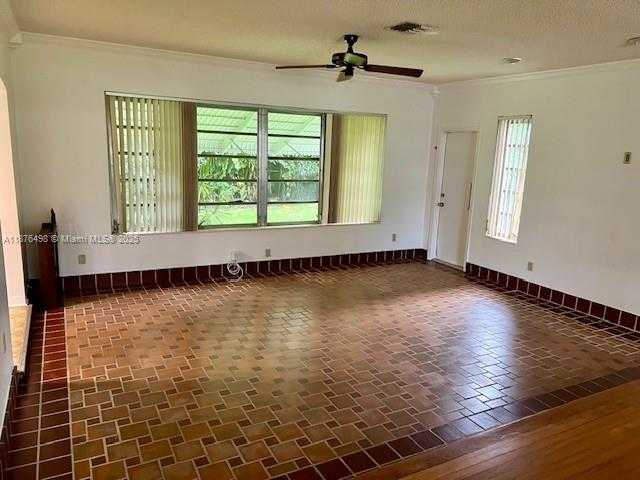 Small Image of 437 VELARDE AVE, Coral Gables Number 16
