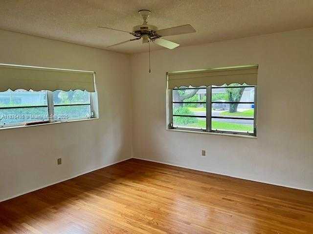 Small Image of 437 VELARDE AVE, Coral Gables Number 6
