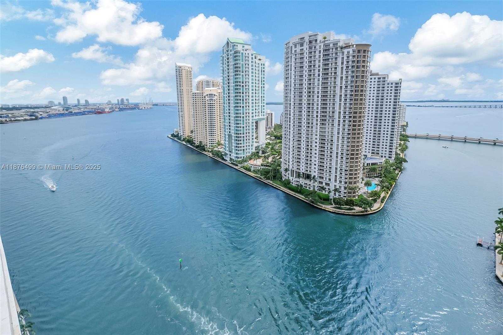 Small Image of 300 BISCAYNE BOULEVARD WAY #2402E, Miami Number 11