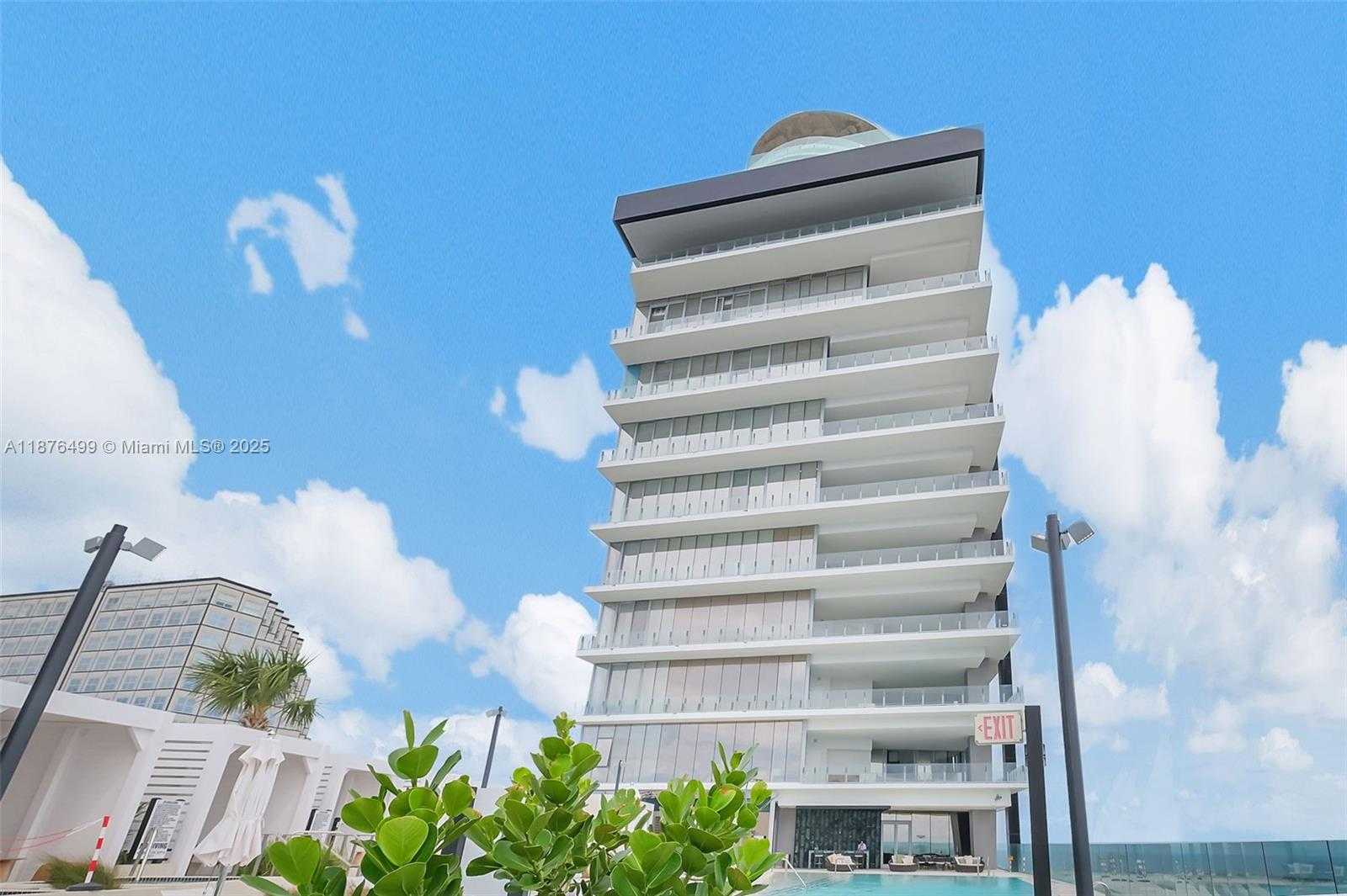 Small Image of 300 BISCAYNE BOULEVARD WAY #2402E, Miami Number 18