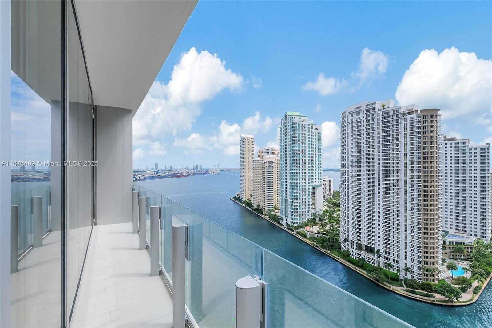 Small Image of 300 BISCAYNE BOULEVARD WAY #2402E, Miami Number 2