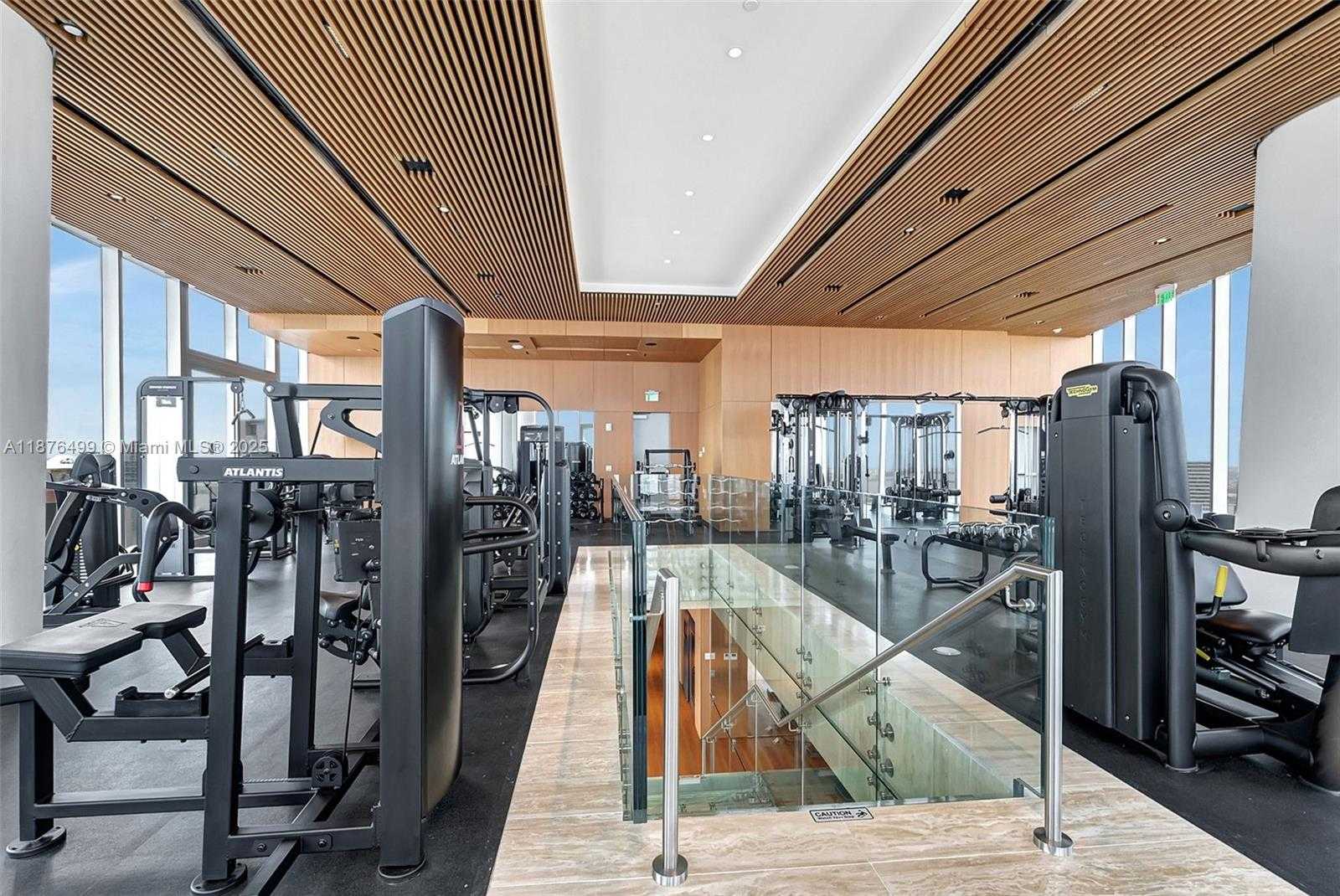 Small Image of 300 BISCAYNE BOULEVARD WAY #2402E, Miami Number 27