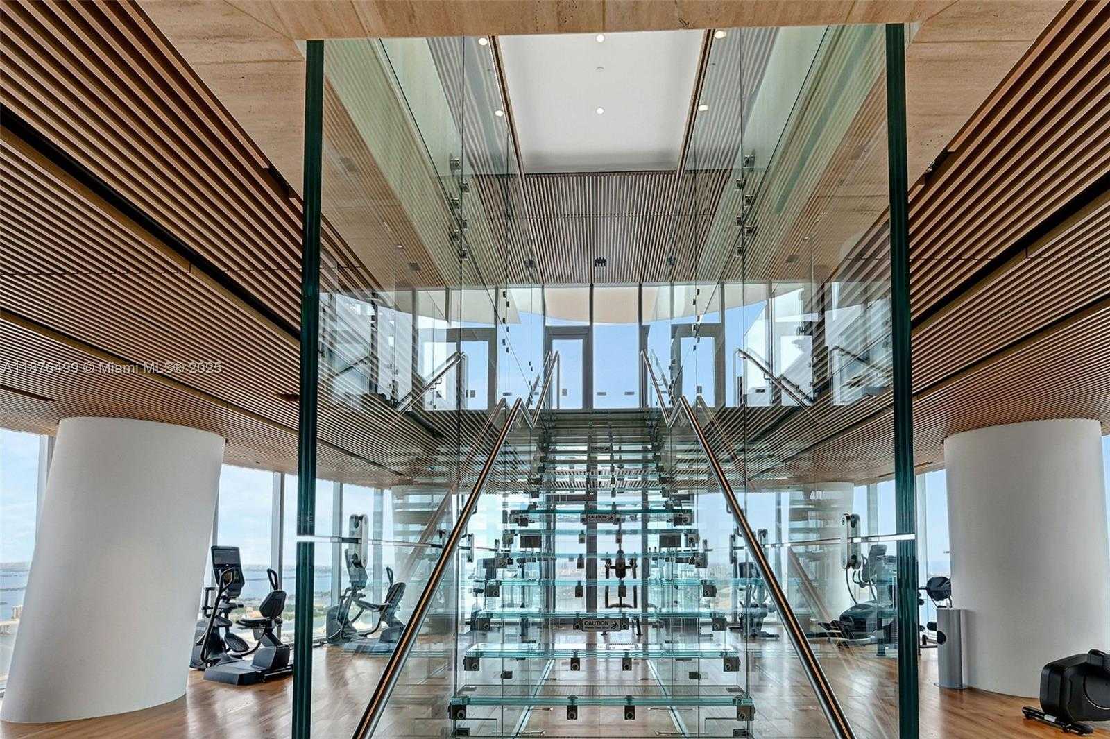 Small Image of 300 BISCAYNE BOULEVARD WAY #2402E, Miami Number 28