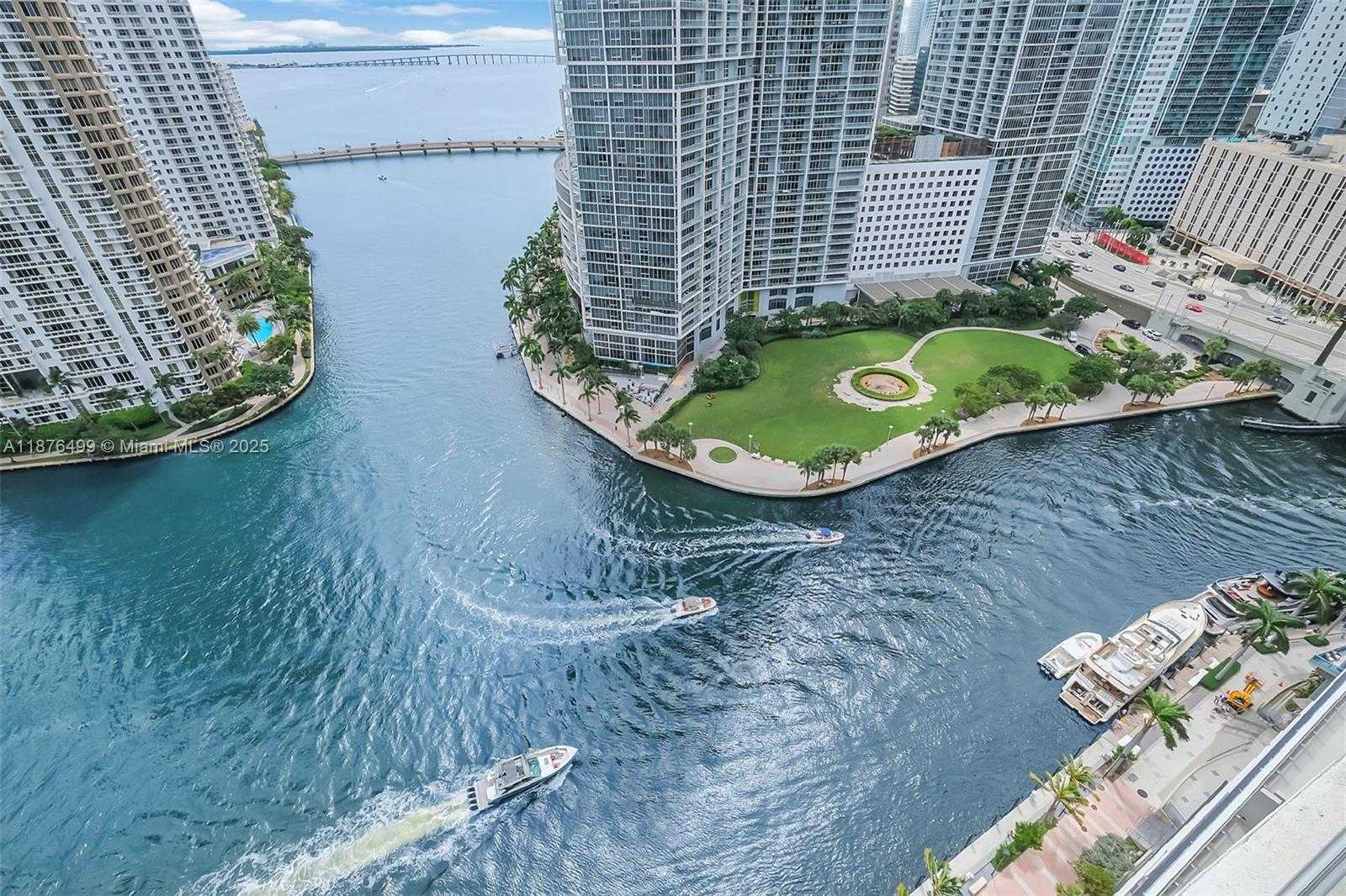 Small Image of 300 BISCAYNE BOULEVARD WAY #2402E, Miami Number 3
