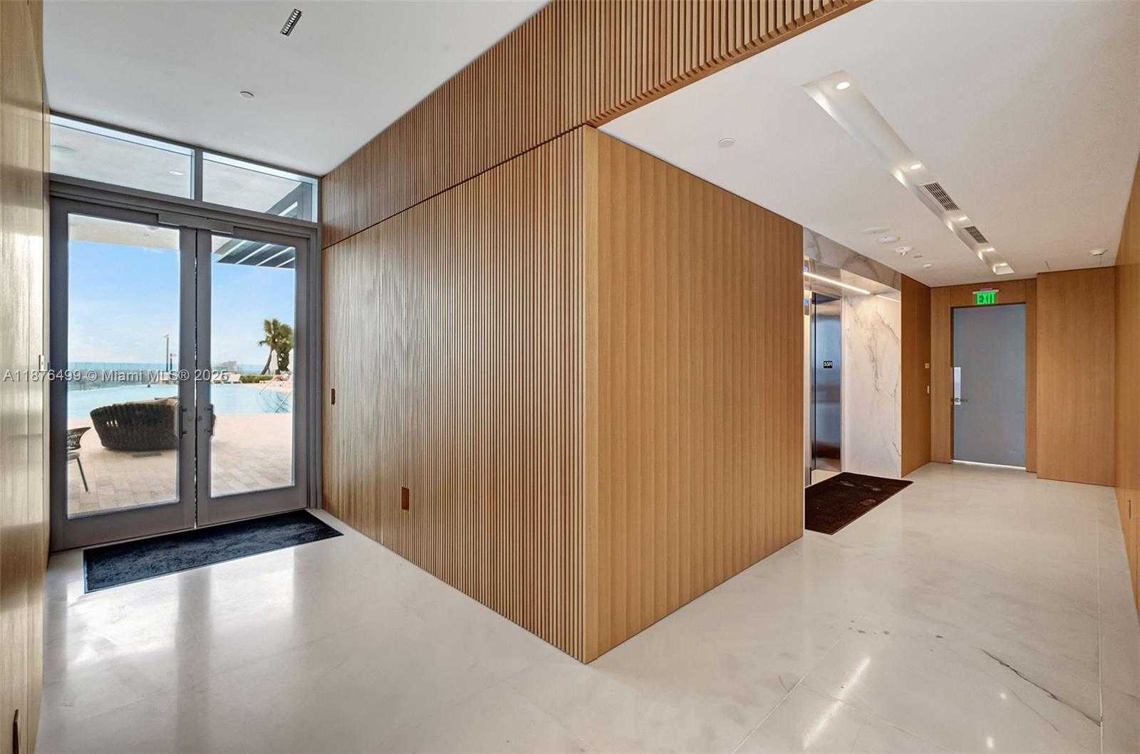 Small Image of 300 BISCAYNE BOULEVARD WAY #2402E, Miami Number 35