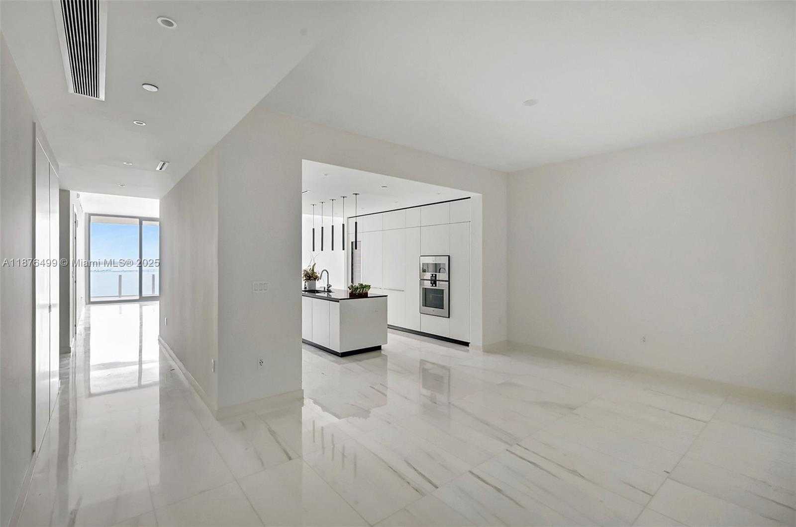 Small Image of 300 BISCAYNE BOULEVARD WAY #2402E, Miami Number 40