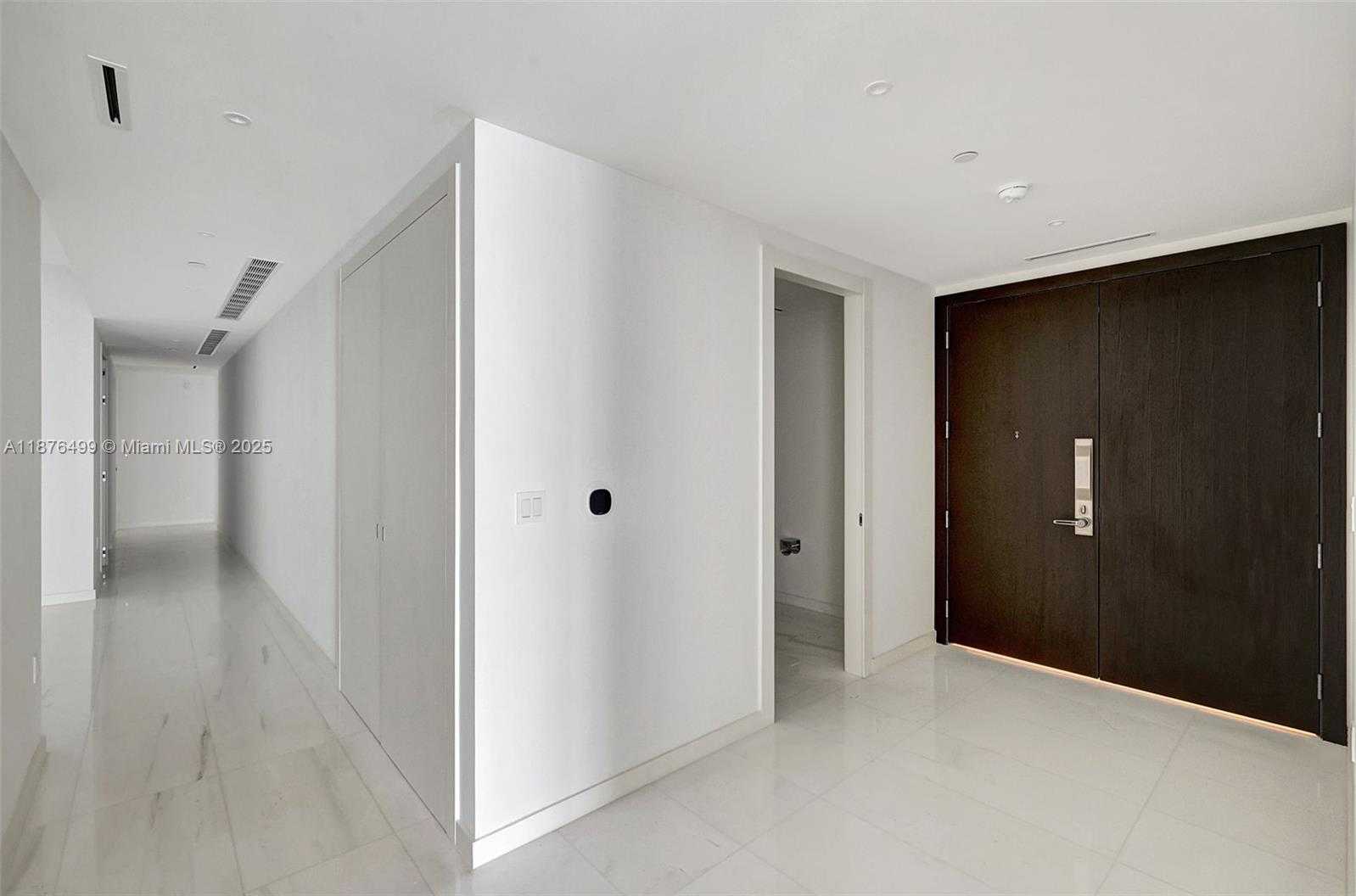 Small Image of 300 BISCAYNE BOULEVARD WAY #2402E, Miami Number 63