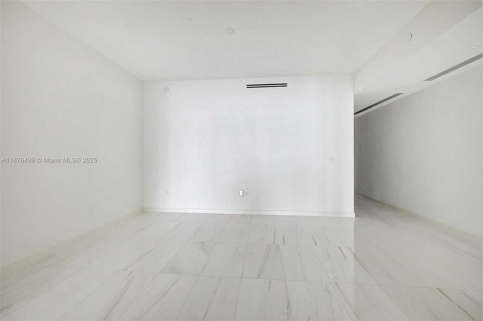 Small Image of 300 BISCAYNE BOULEVARD WAY #2402E, Miami Number 67
