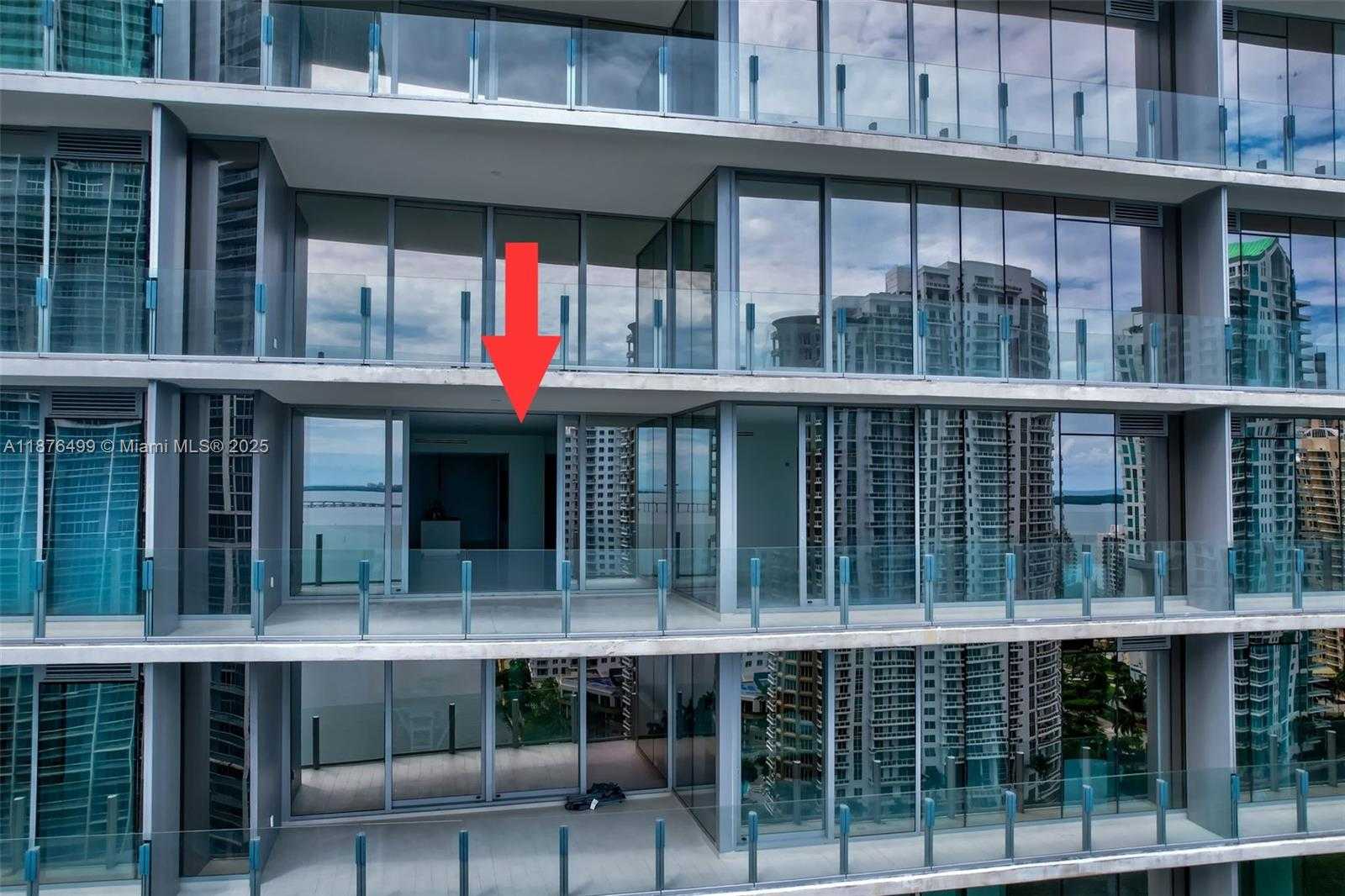 Small Image of 300 BISCAYNE BOULEVARD WAY #2402E, Miami Number 73