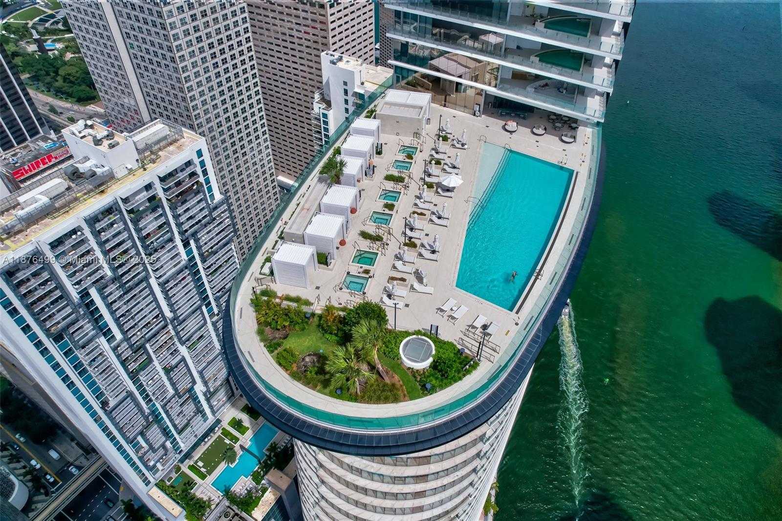 Small Image of 300 BISCAYNE BOULEVARD WAY #2402E, Miami Number 85