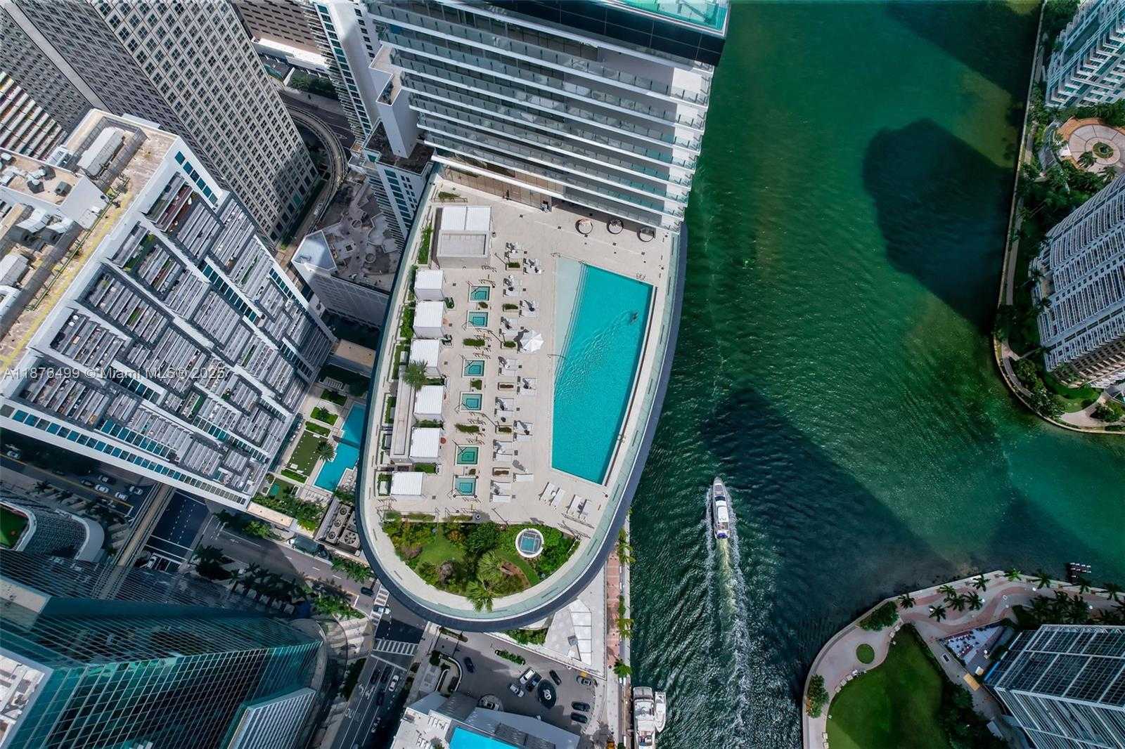 Small Image of 300 BISCAYNE BOULEVARD WAY #2402E, Miami Number 87