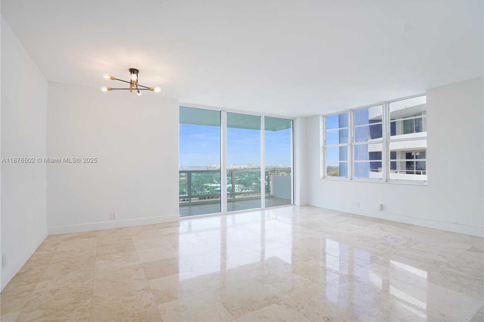 Small Image of 5101 COLLINS AVE #14B, Miami Beach Number 4
