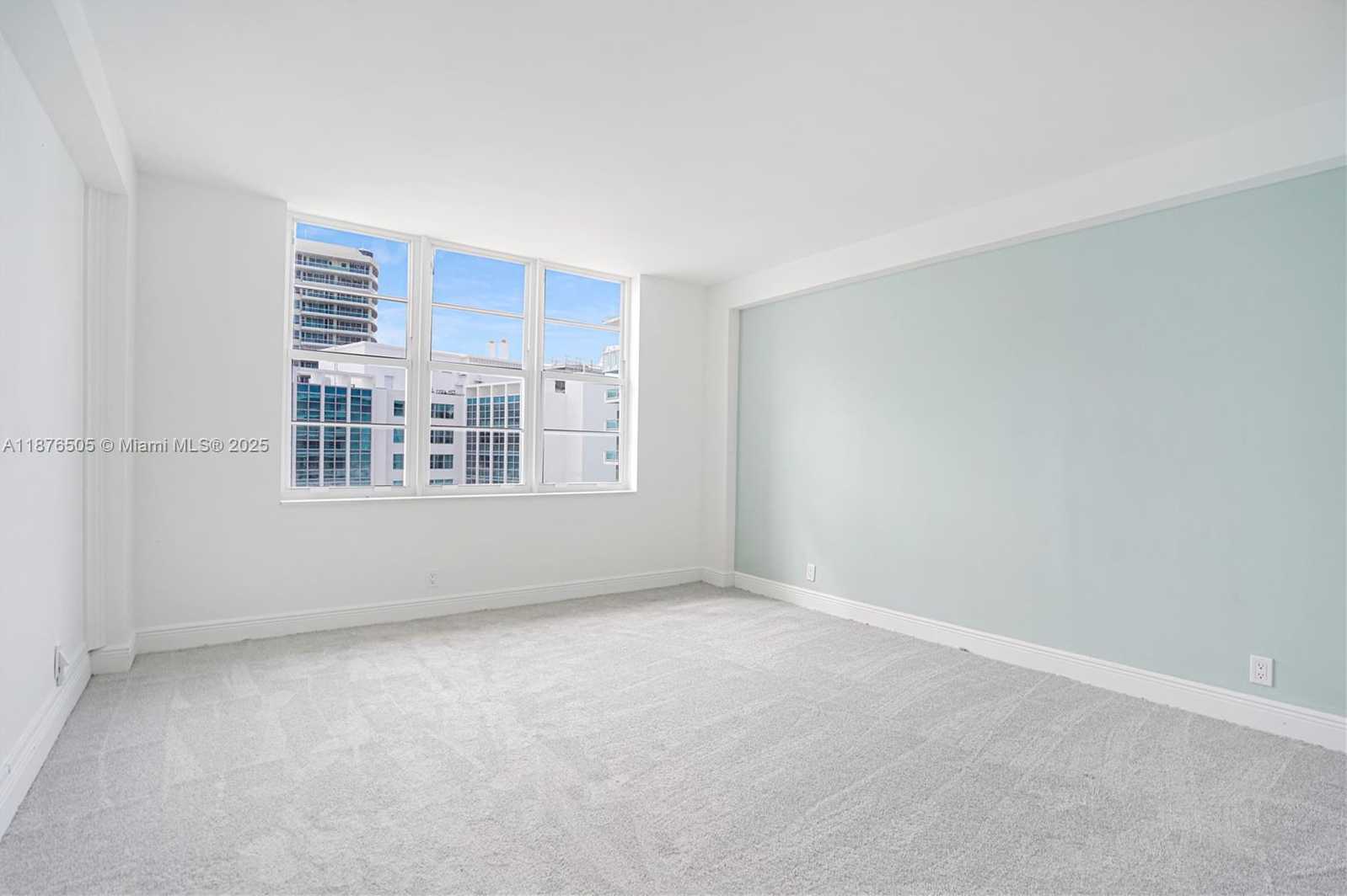 Small Image of 5101 COLLINS AVE #14H, Miami Beach Number 8