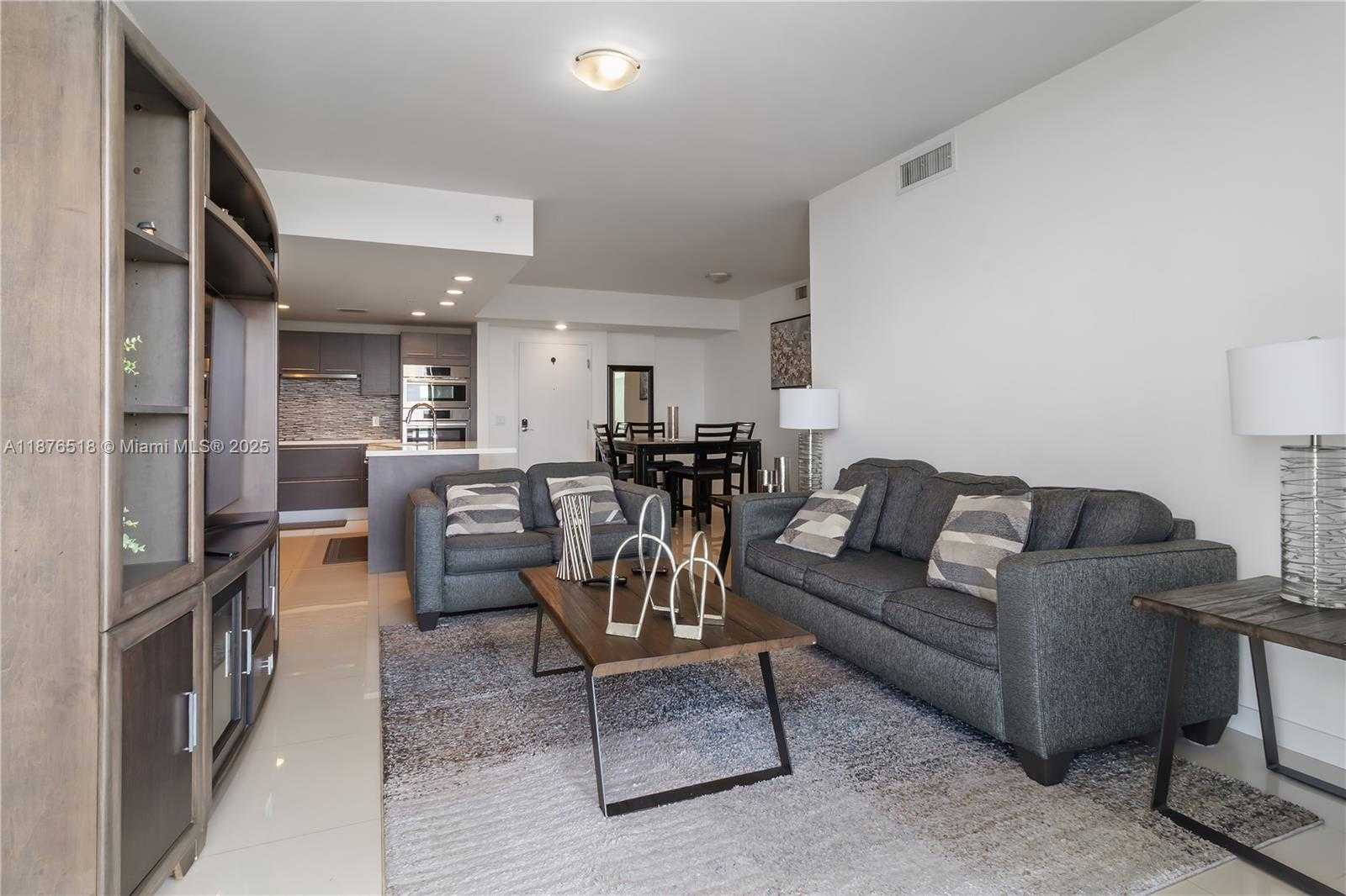 Imagen de Pequeño Objeto