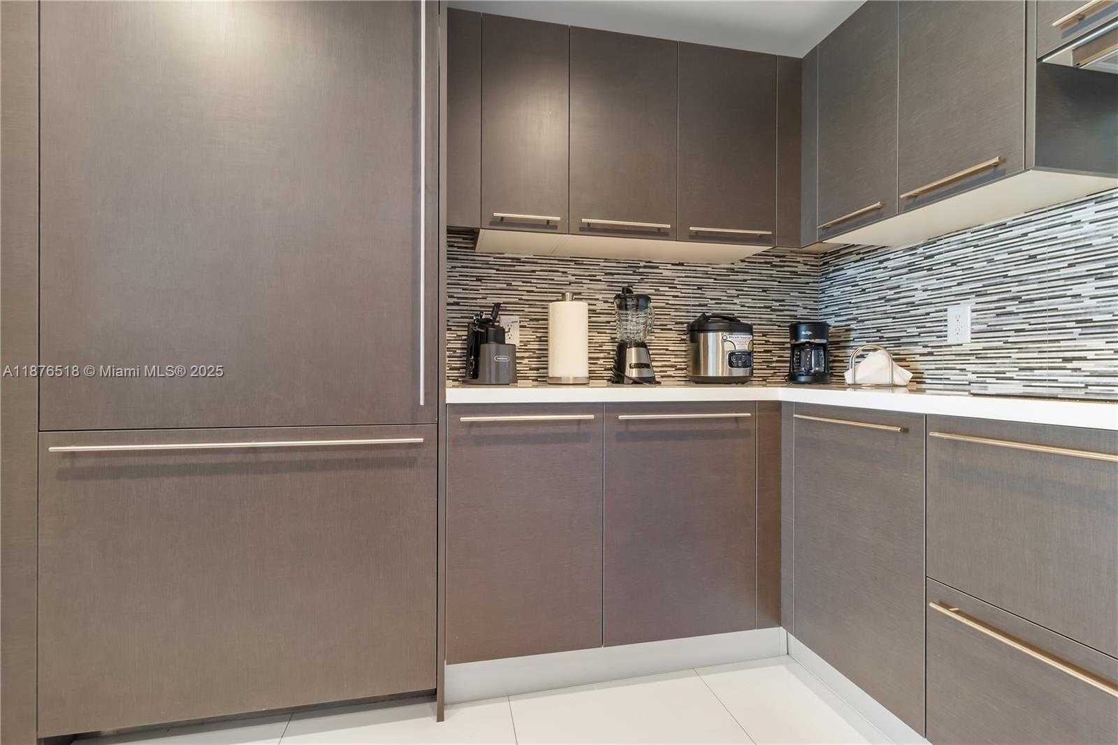 Imagen de Pequeño Objeto