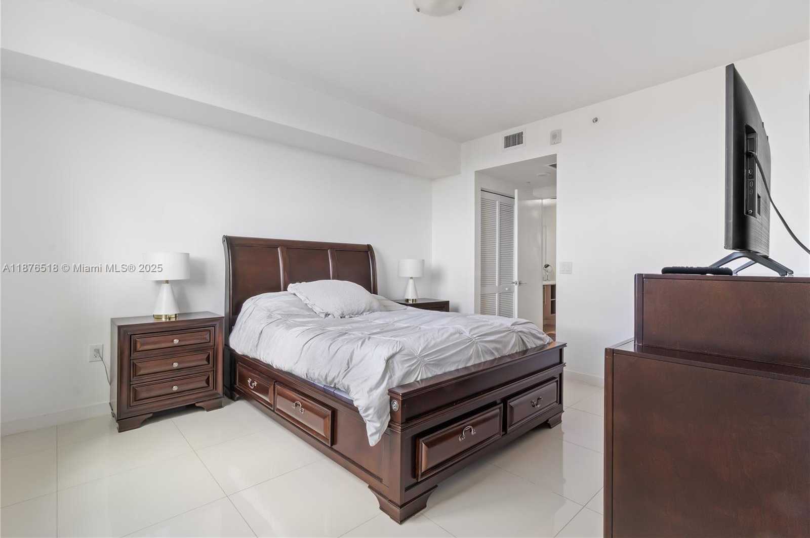 Imagen de Pequeño Objeto