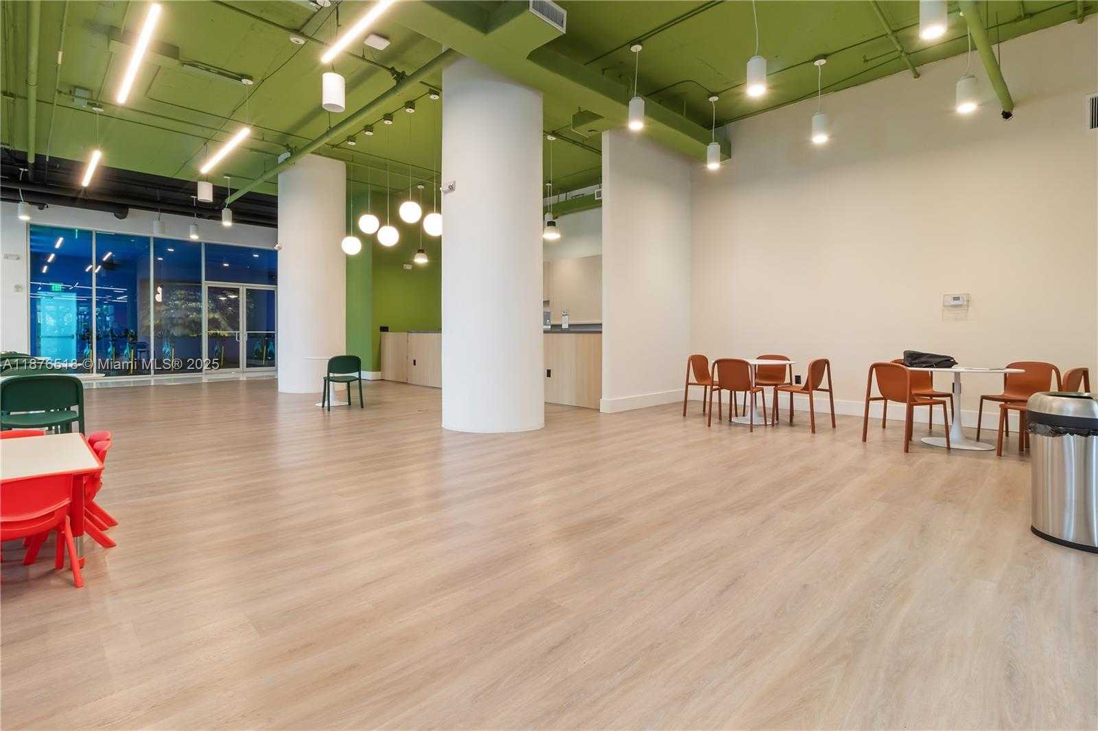 Imagen de Pequeño Objeto