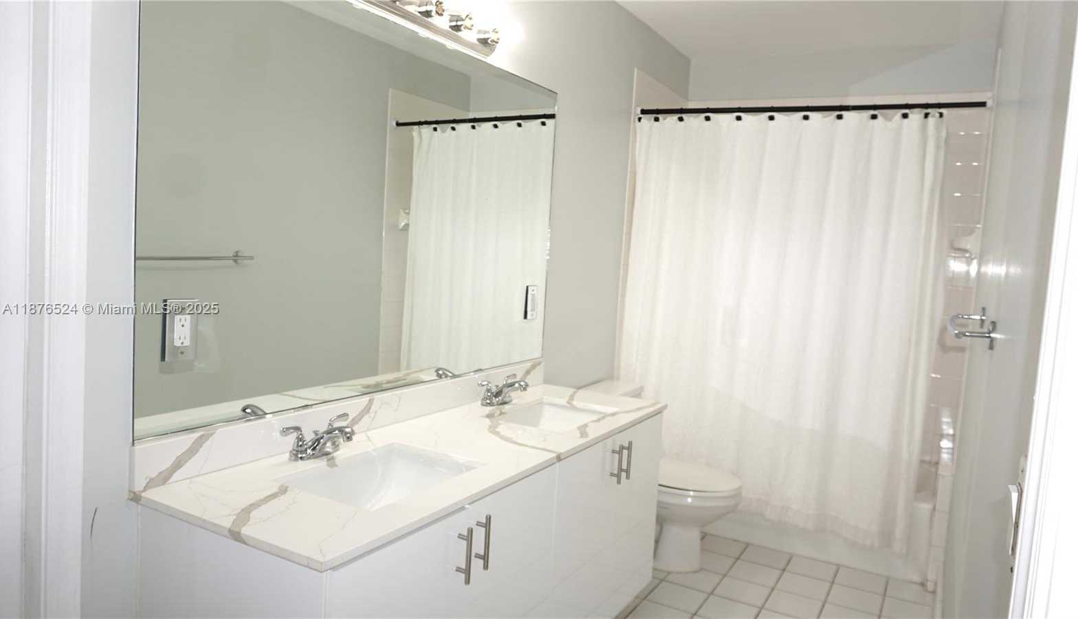 Small Image of 2524 EAGLE RUN CT, Weston Number 15