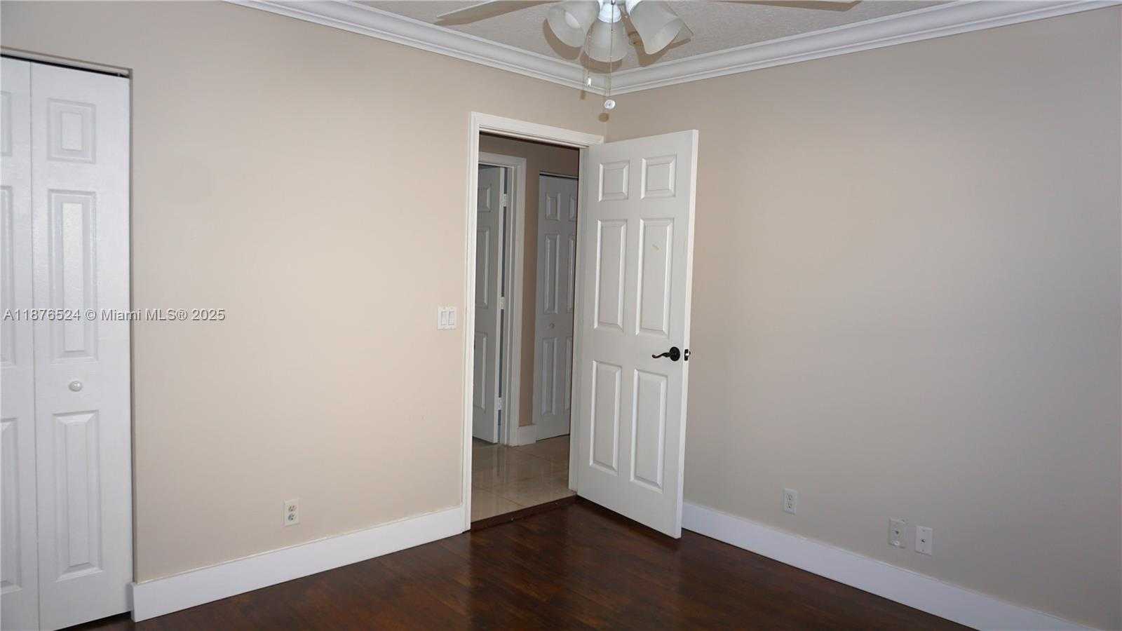 Small Image of 2524 EAGLE RUN CT, Weston Number 20