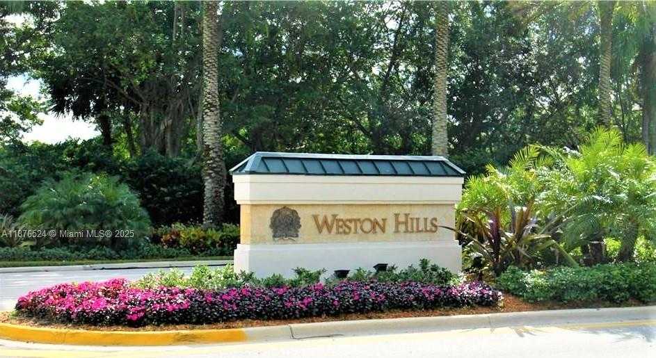 Small Image of 2524 EAGLE RUN CT, Weston Number 27