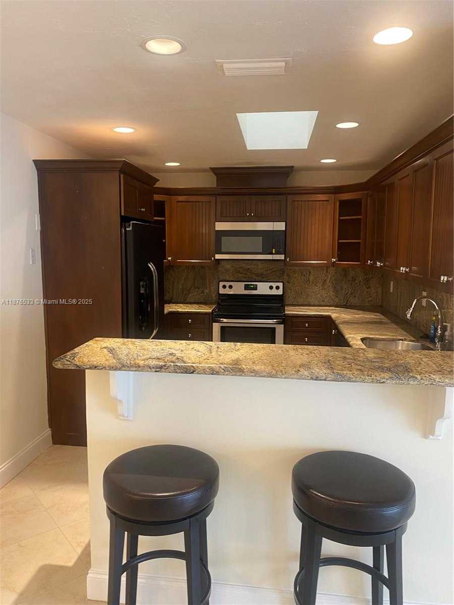 Small Image of 8108 SOUTH WEST 81ST PL, Miami Number 11
