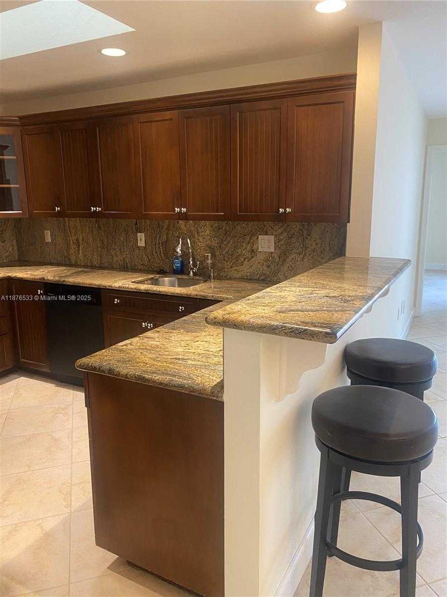 Small Image of 8108 SOUTH WEST 81ST PL, Miami Number 13