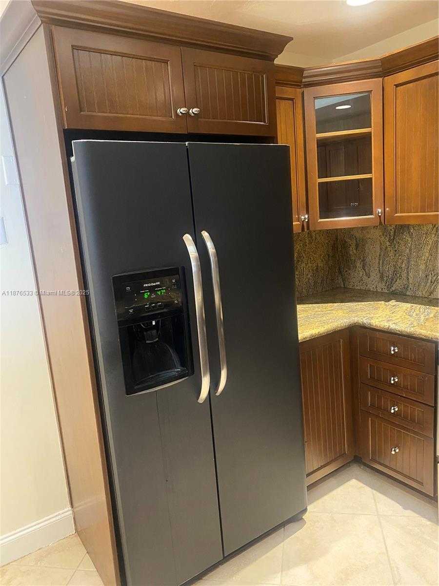 Small Image of 8108 SOUTH WEST 81ST PL, Miami Number 17