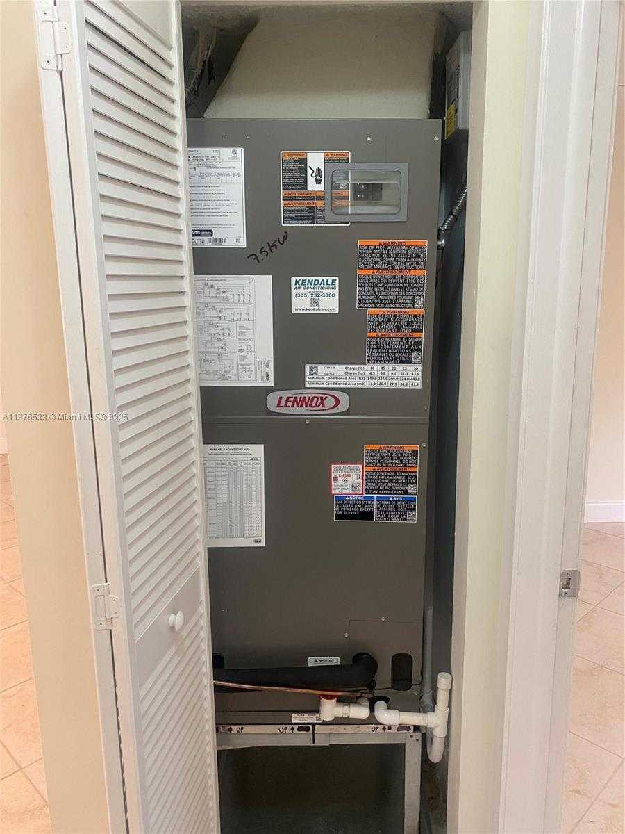 Small Image of 8108 SOUTH WEST 81ST PL, Miami Number 19