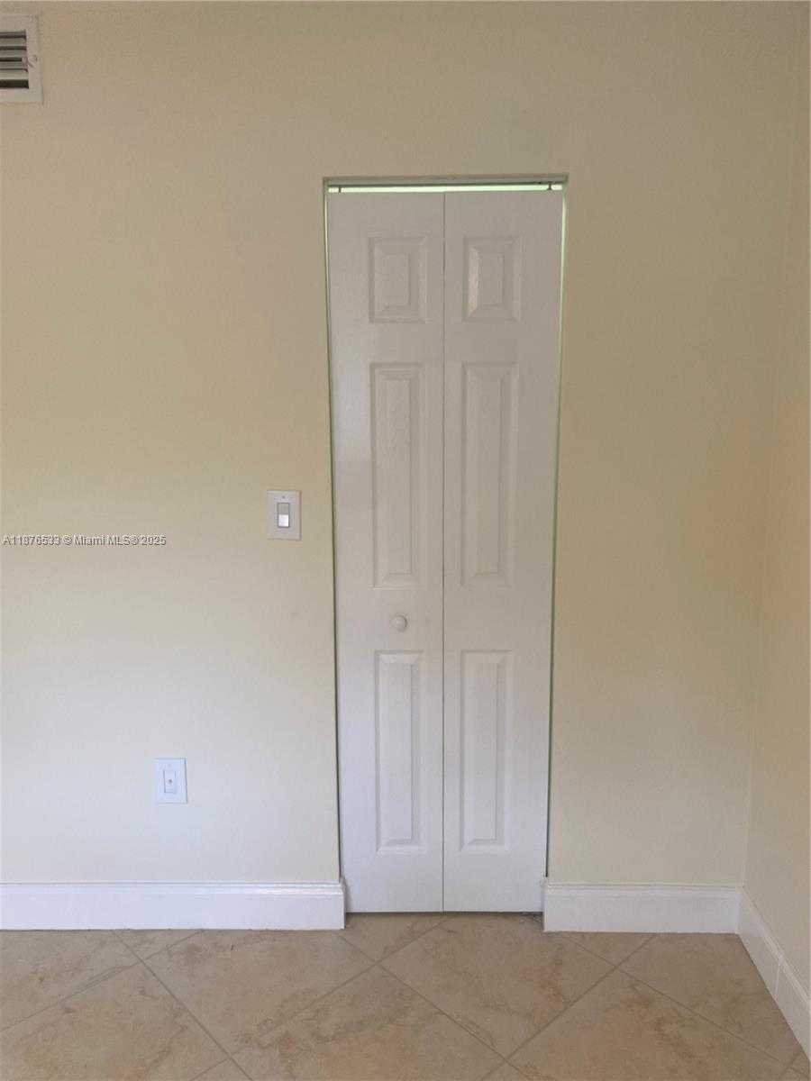 Small Image of 8108 SOUTH WEST 81ST PL, Miami Number 23