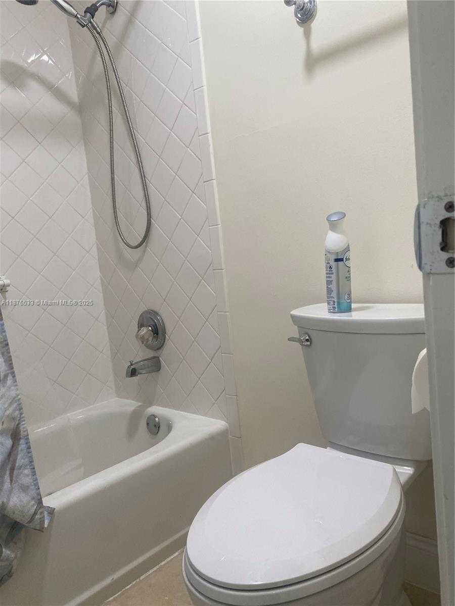 Small Image of 8108 SOUTH WEST 81ST PL, Miami Number 28