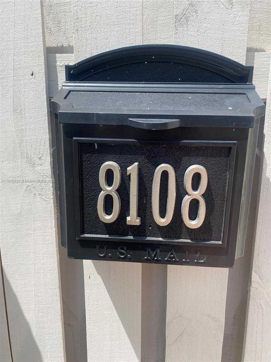Small Image of 8108 SOUTH WEST 81ST PL, Miami Number 3