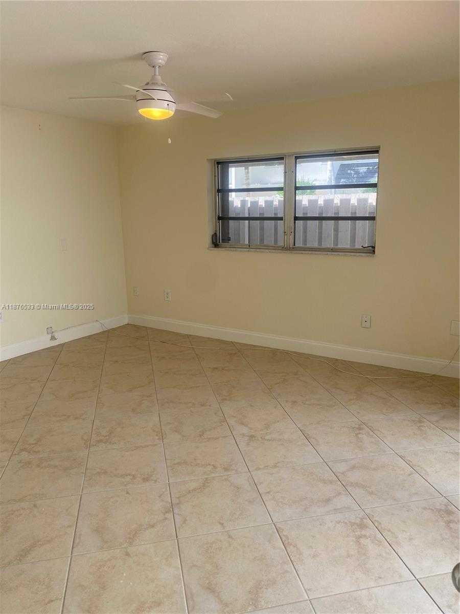 Small Image of 8108 SOUTH WEST 81ST PL, Miami Number 34