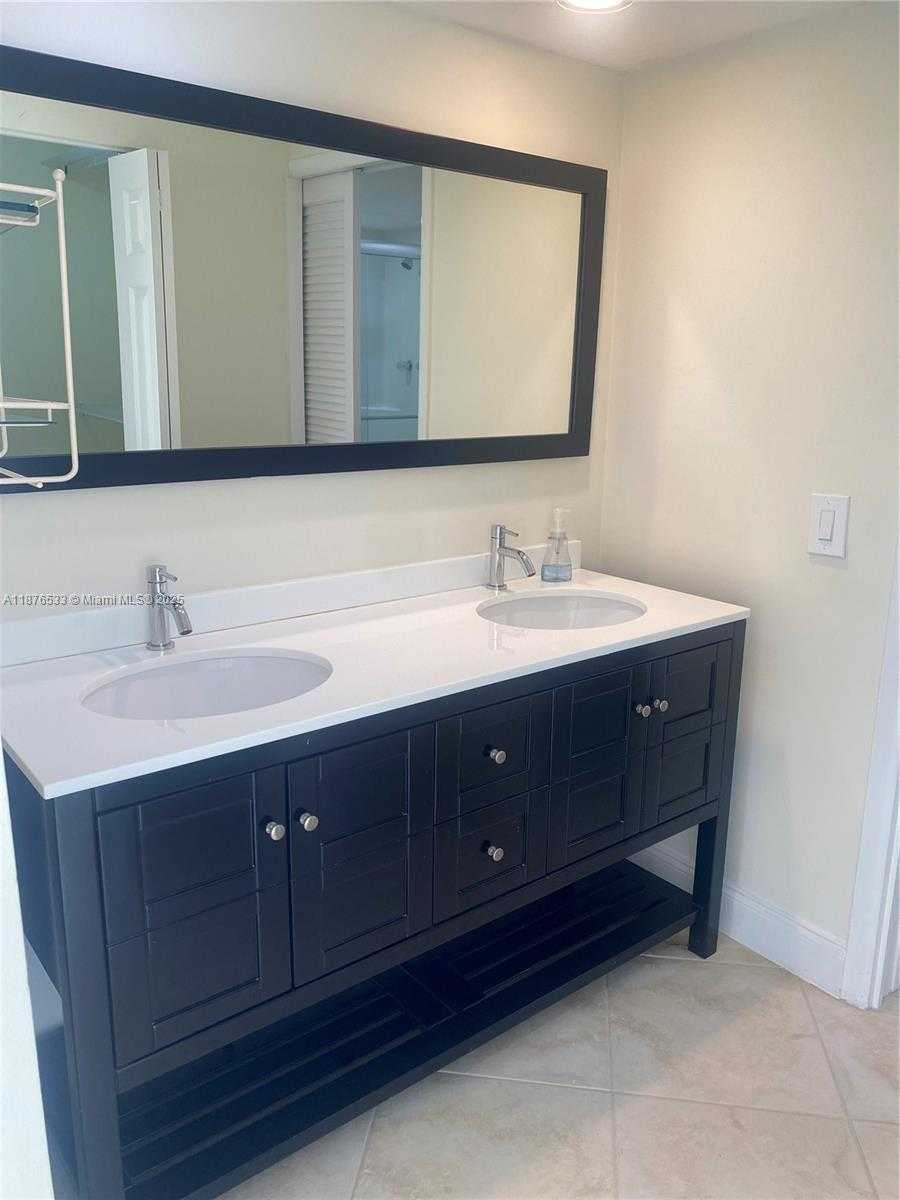 Small Image of 8108 SOUTH WEST 81ST PL, Miami Number 36