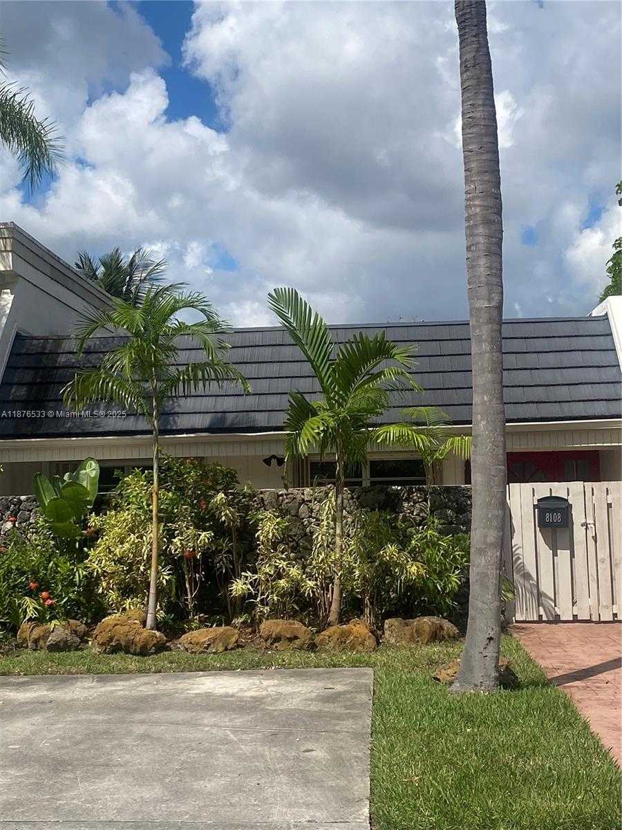 Small Image of 8108 SOUTH WEST 81ST PL, Miami Number 5