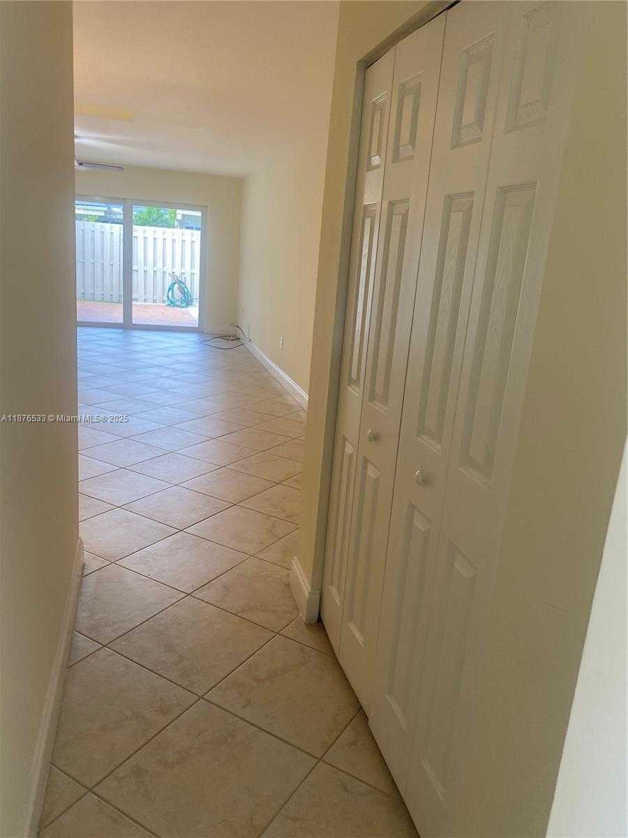 Small Image of 8108 SOUTH WEST 81ST PL, Miami Number 7