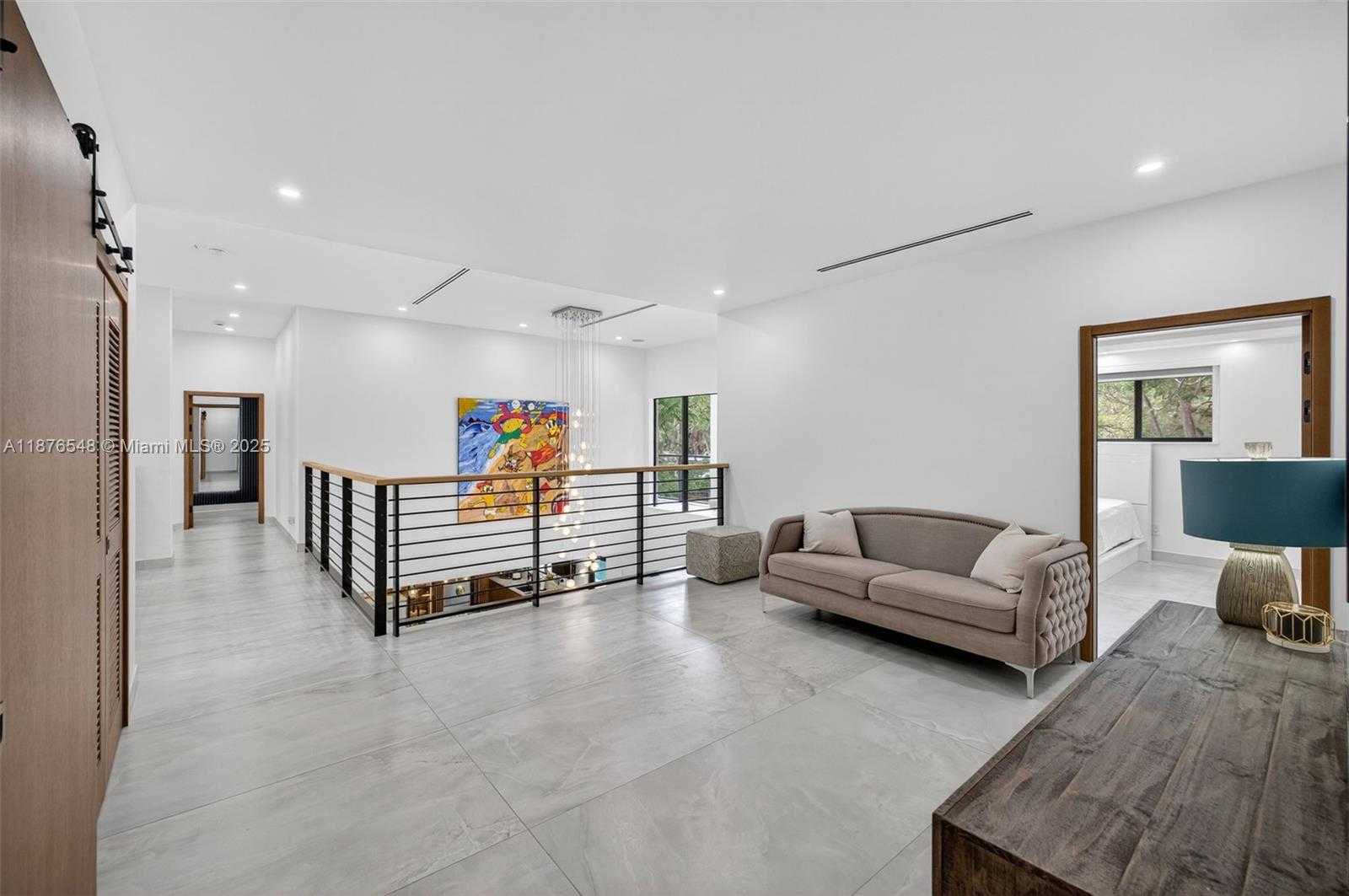 Small Image of 3000 RIVERLAND RD, Fort Lauderdale Number 14
