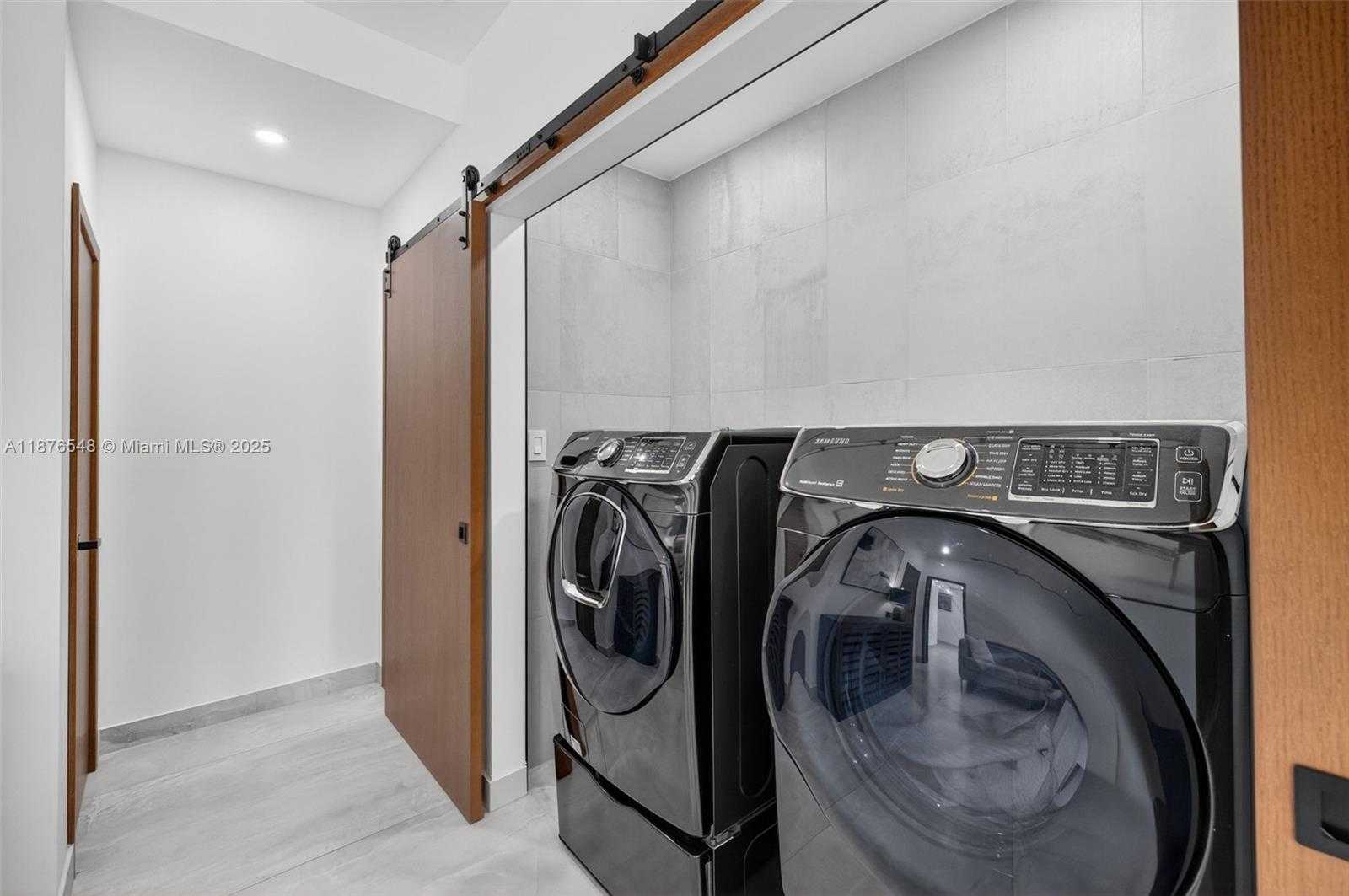Small Image of 3000 RIVERLAND RD, Fort Lauderdale Number 23