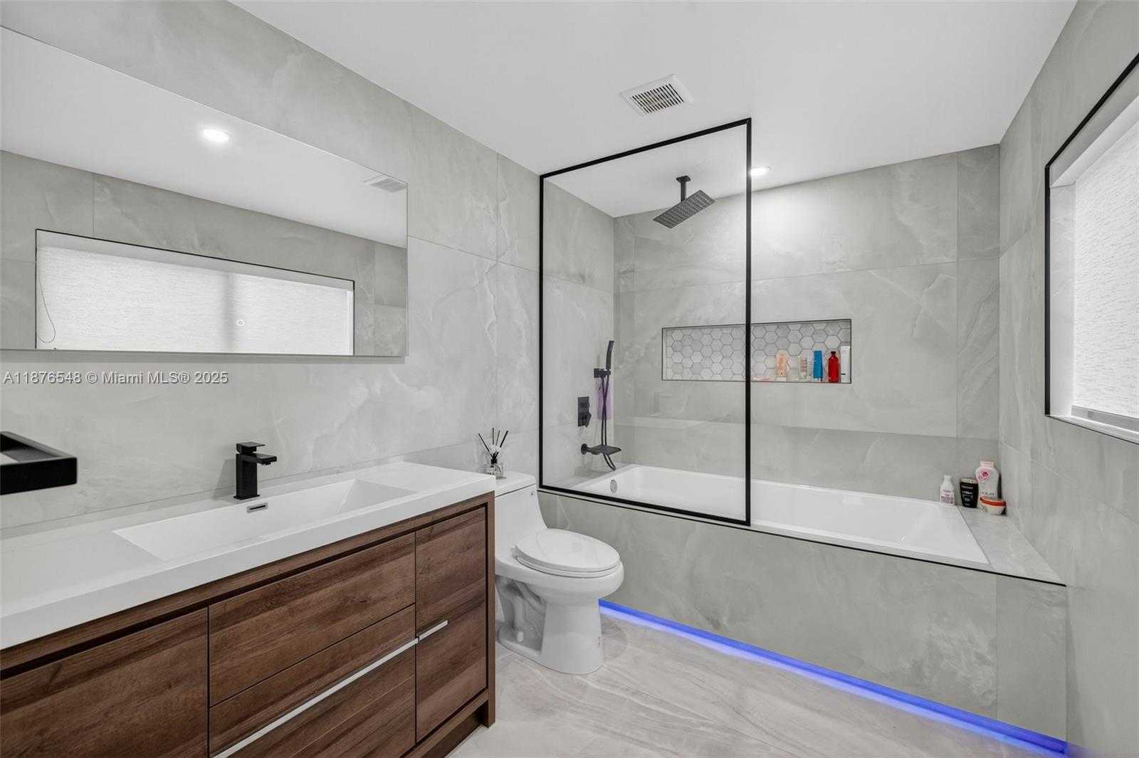 Small Image of 3000 RIVERLAND RD, Fort Lauderdale Number 31