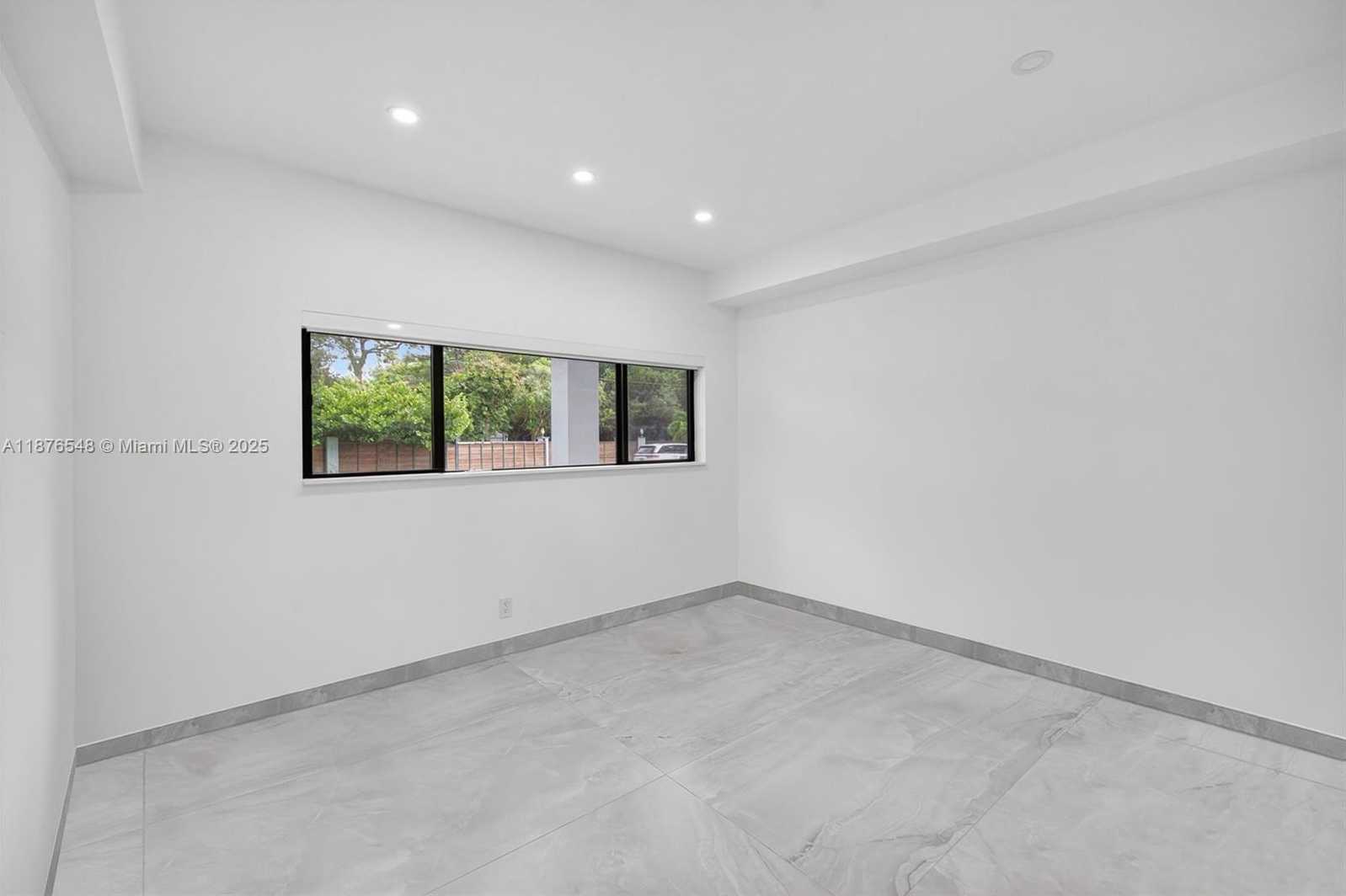 Small Image of 3000 RIVERLAND RD, Fort Lauderdale Number 32