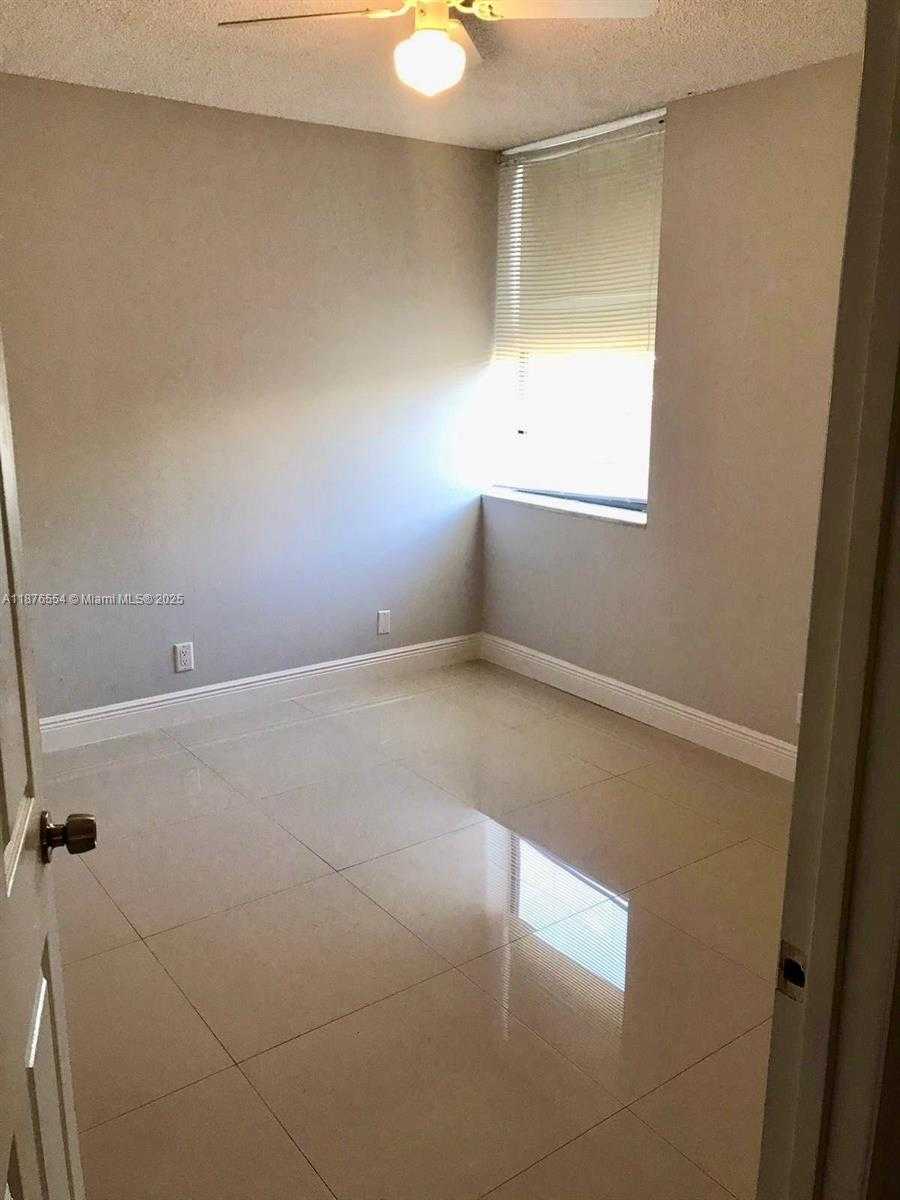 Small Image of 20381 NORTH EAST 30TH AVE #206-7, Aventura Number 15
