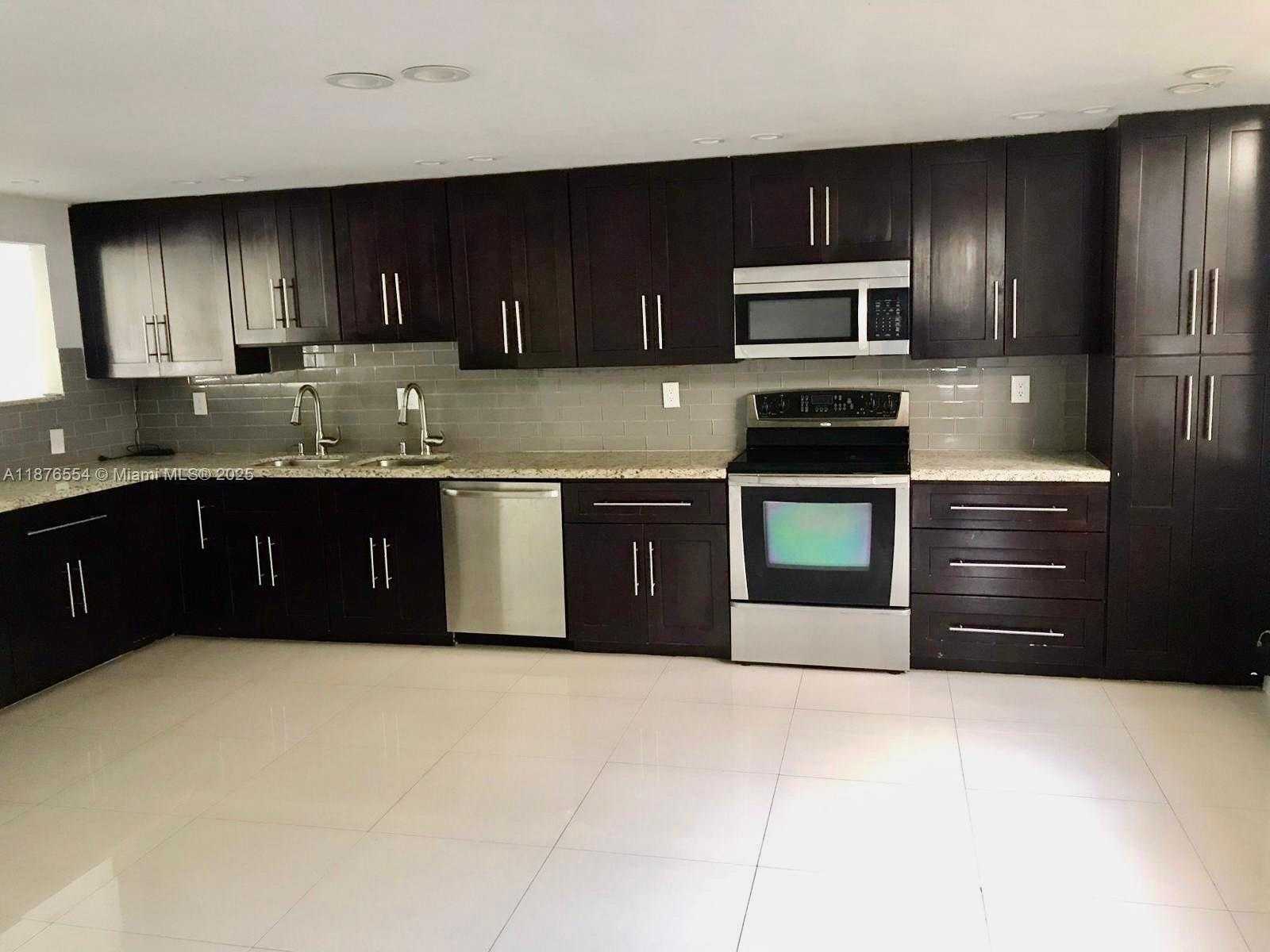 Small Image of 20381 NORTH EAST 30TH AVE #206-7, Aventura Number 2