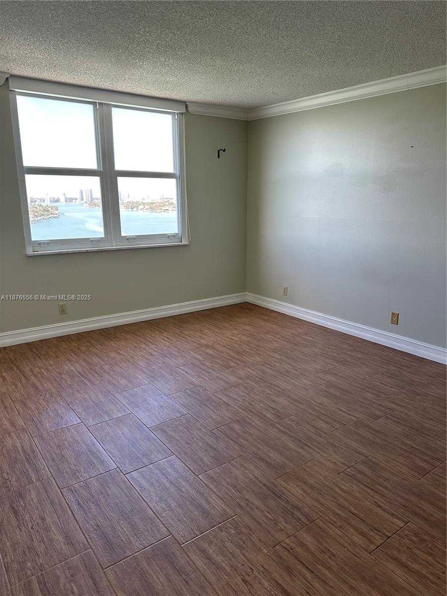 Small Image of 6770 INDIAN CREEK DR #11M, Miami Beach Number 7
