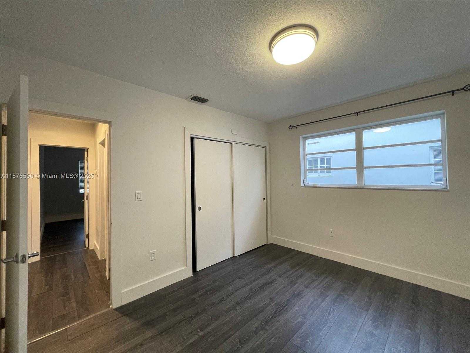 Small Image of 4021 RED RD, Coral Gables Number 13