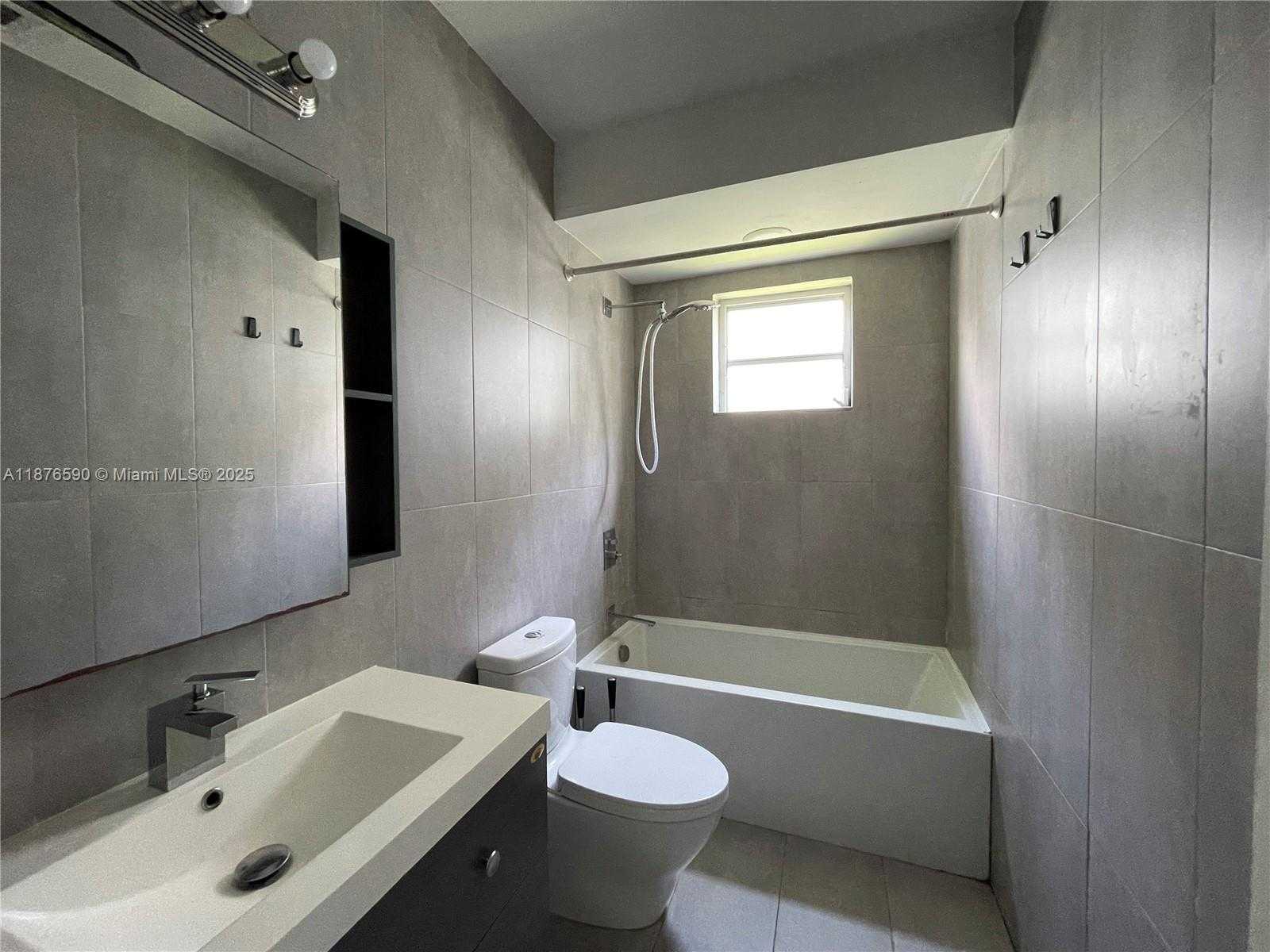 Small Image of 4021 RED RD, Coral Gables Number 15