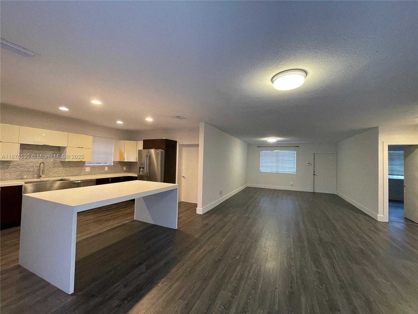 Small Image of 4021 RED RD, Coral Gables Number 6