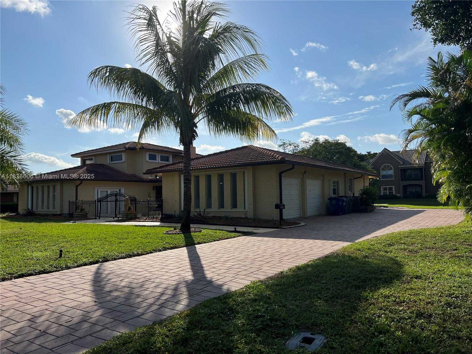 Small Image of 9030 NORTH WEST 32ND ST, Coral Springs Number 2