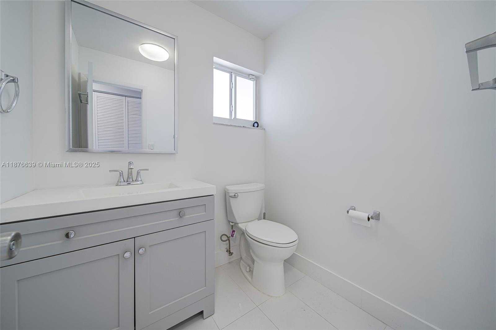 Small Image of 621 SOUTH WEST 99TH PL, Miami Number 11