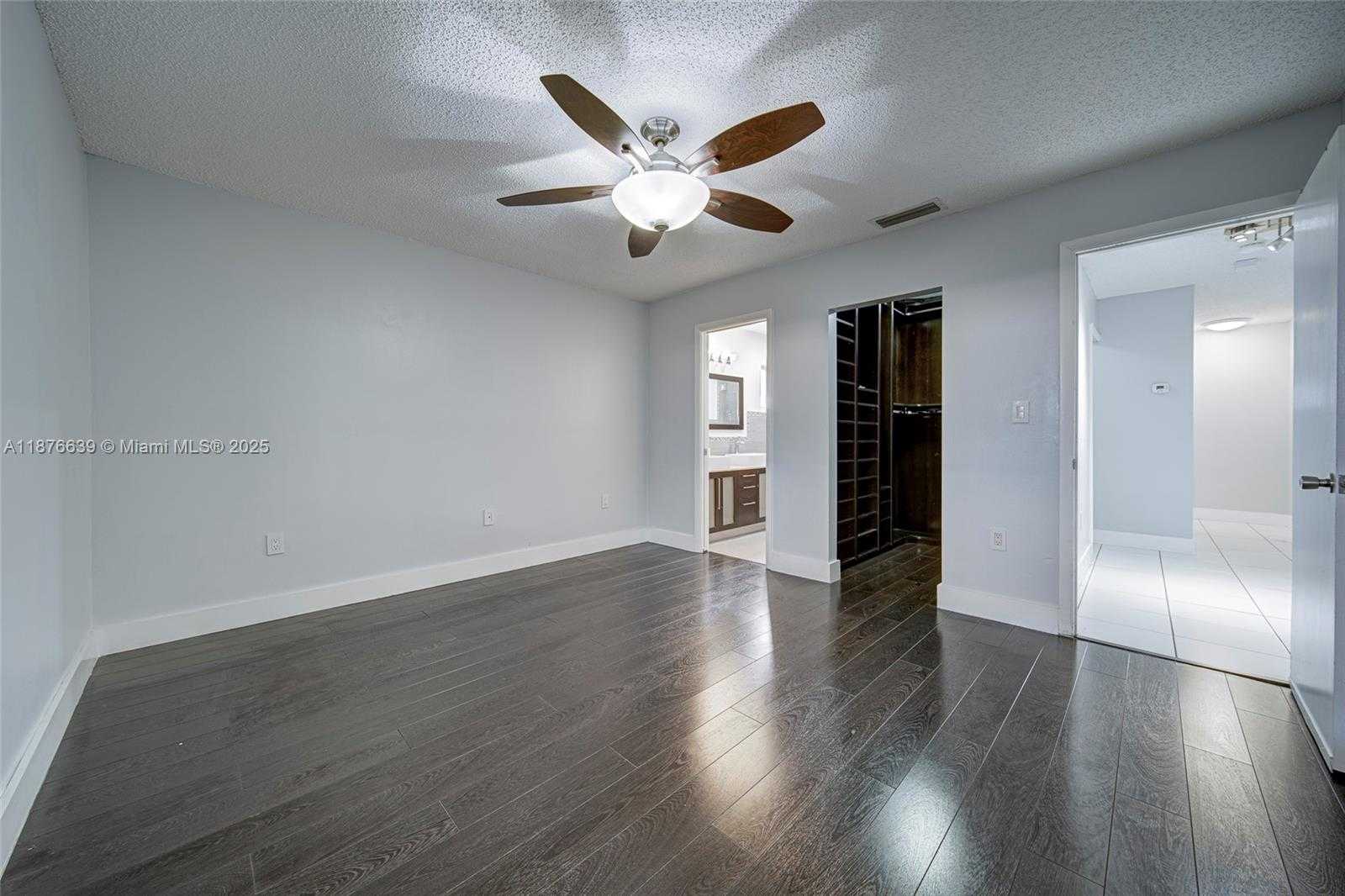 Small Image of 621 SOUTH WEST 99TH PL, Miami Number 18